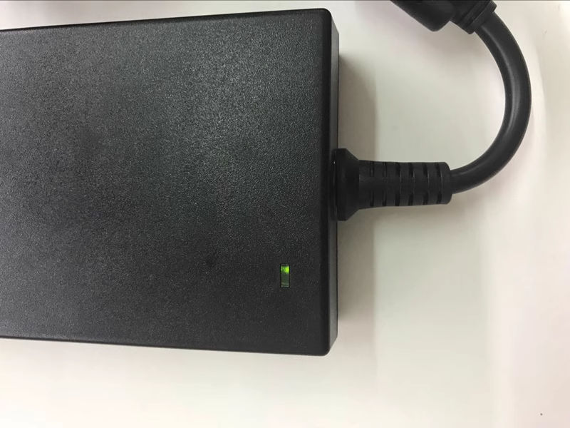 Delta ADP-180MB K 19.5V 9.23A  - Laptop Charger 评论和价格